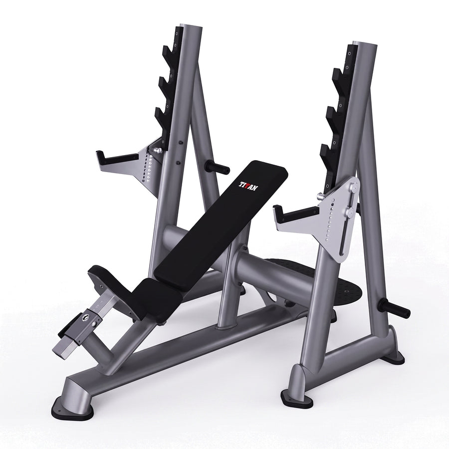 DHZ TITAN Extreme T932 Olympic Incline Bench – Professionelle olympische Schrägbank mit Hantelablagen – olympic incline bench langhantelbank hauptansicht