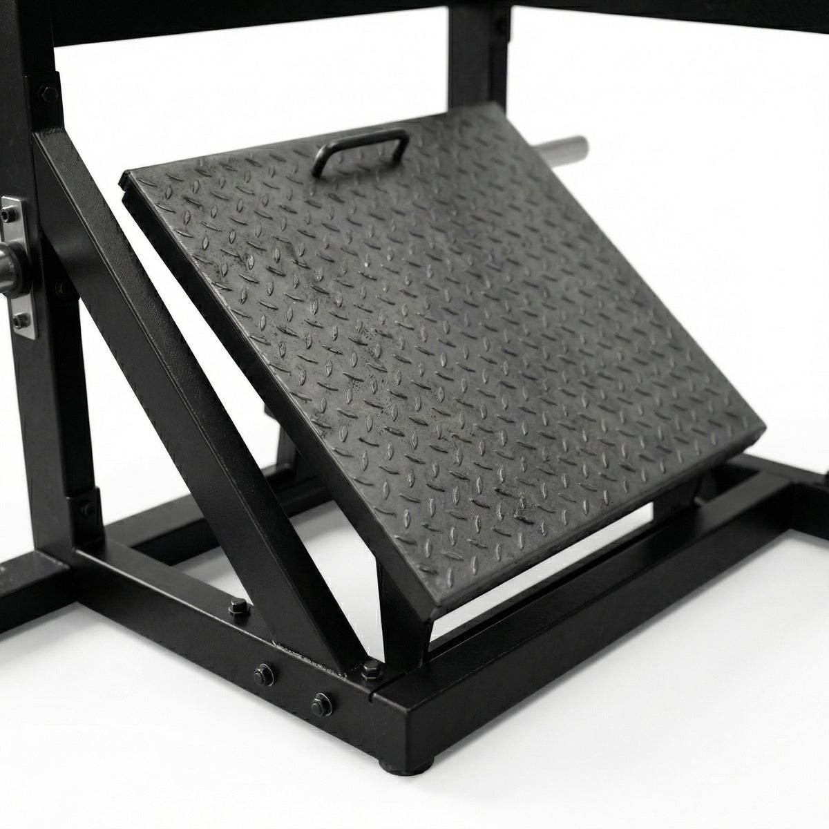 DHZ A610 Pendulum Squat – Detail der rutschfesten Fußplatte für sicheren Stand – Fitnessstudio, Krafttraining und kommerzieller Studioeinsatz