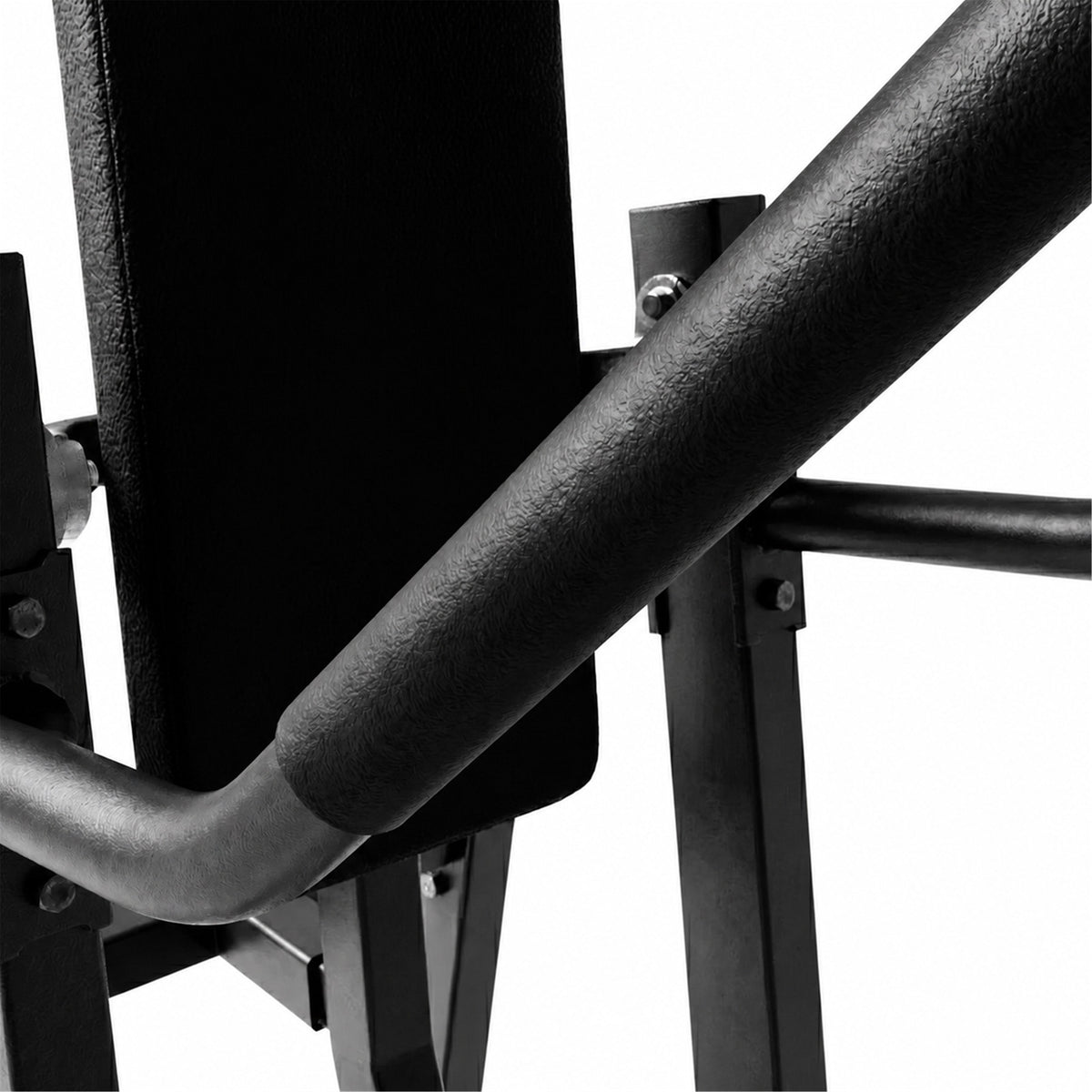 DHZ A623 V-Crunch Abdominal Trainer – Detail der ergonomischen Haltegriffe für kontrolliertes Krafttraining – Fitnessstudio, Krafttraining und kommerzieller Studioeinsatz
