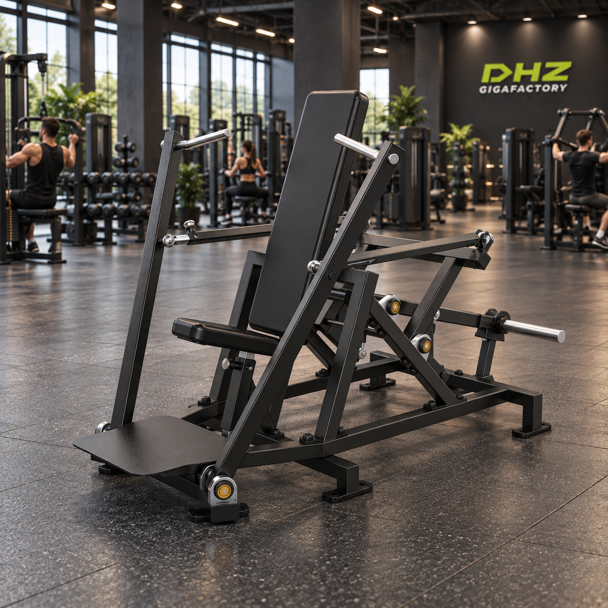 DHZ A701L FLEX Chest Press frei im aktiven DHZ-Gigafactory-Fitnessstudio mit Training im Hintergrund