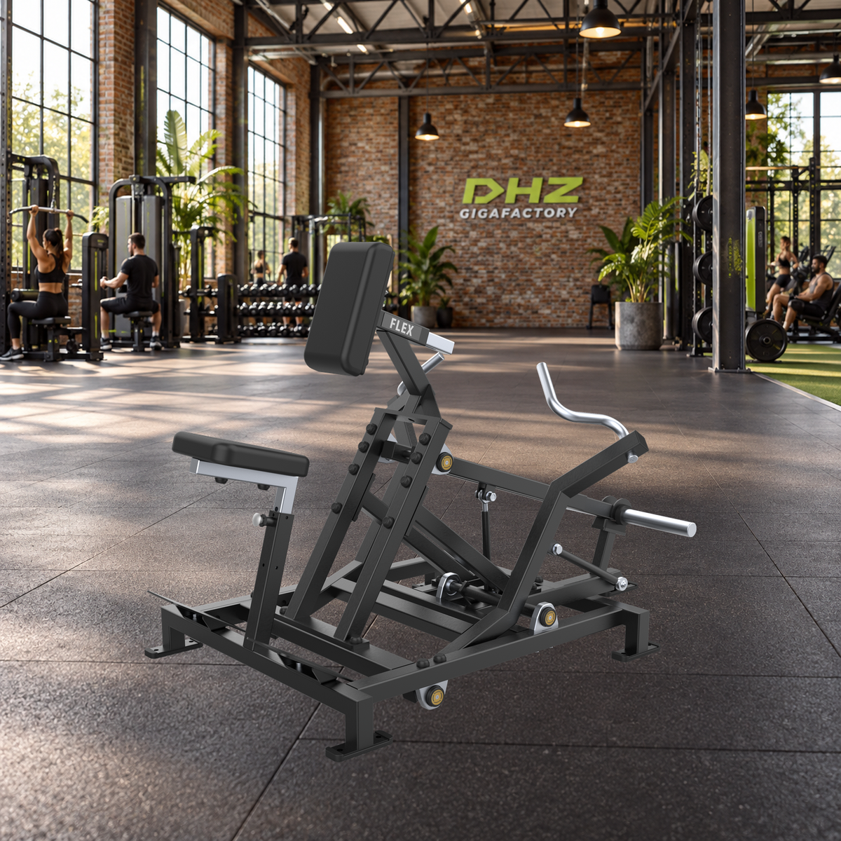 DHZ A704L FLEX Mid Row unverändert im hellen industriellen Fitnessstudio mit Training im Hintergrund