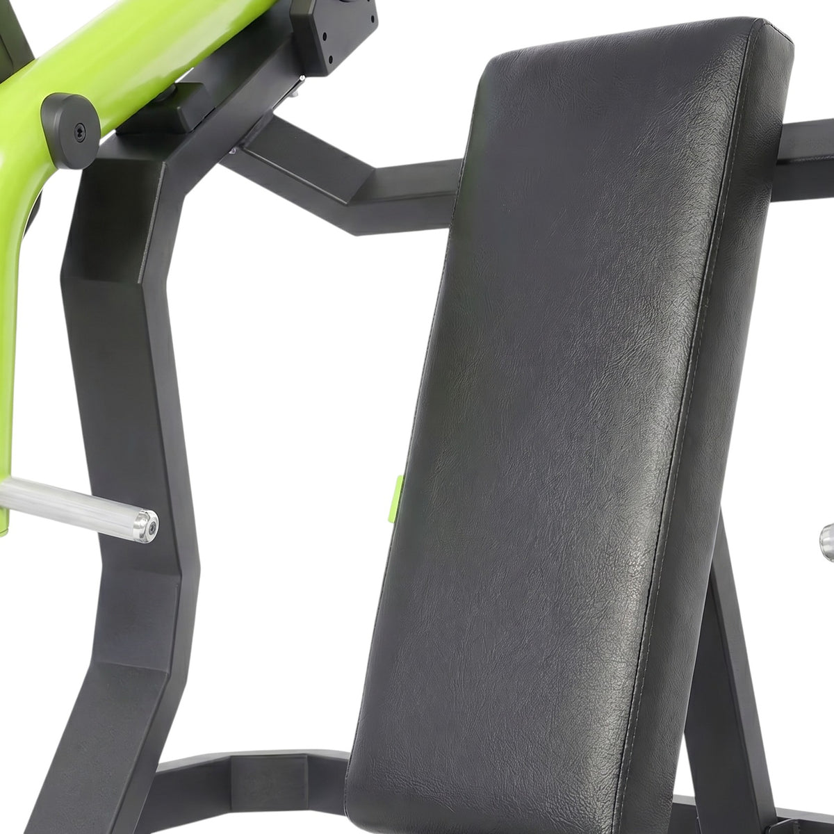 DHZ Y900 Y915 Schrägbank-Brustpresse (Incline Chest Press) in Grün-Schwarz – Detail des Rückenpolsters