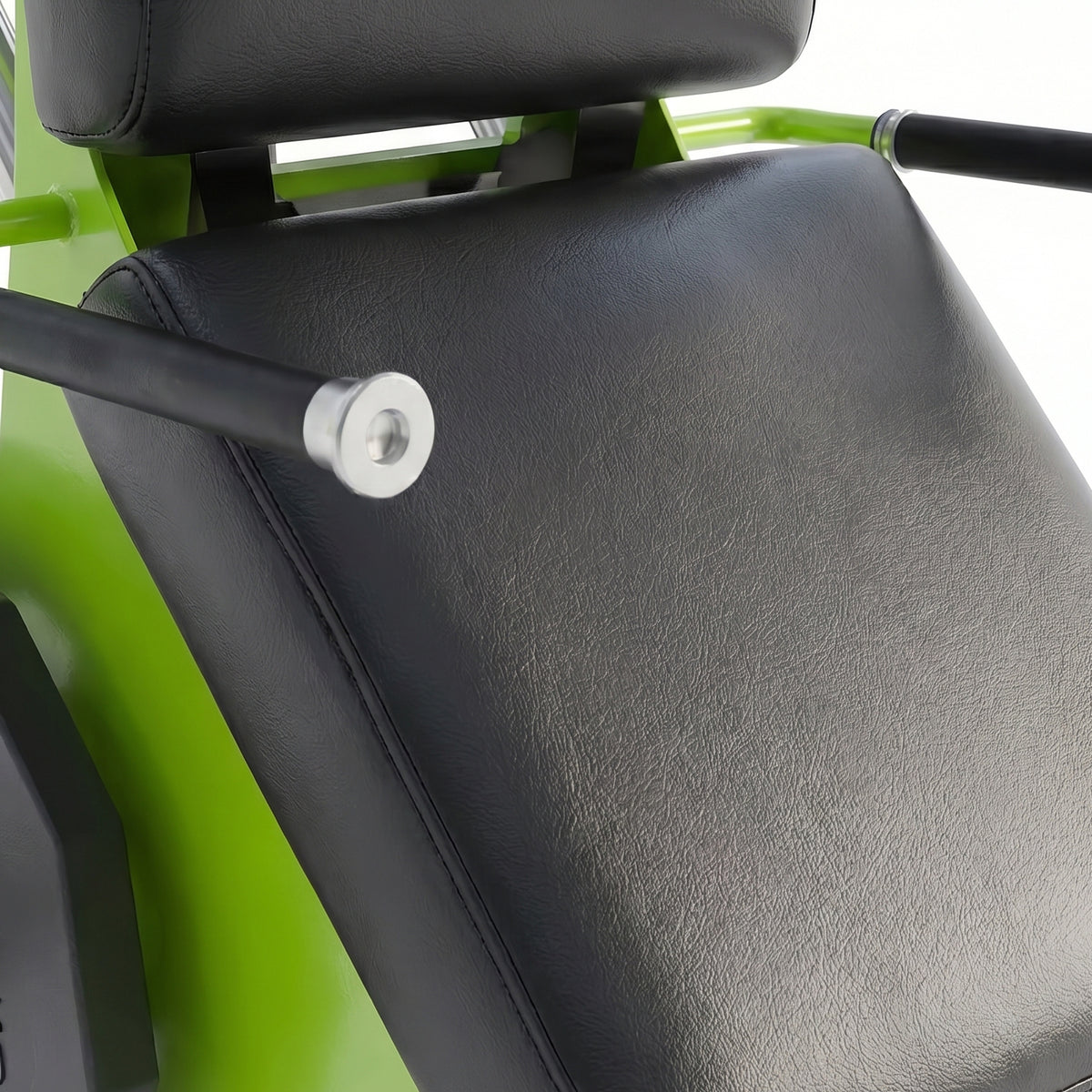 DHZ Y900 Y945 Wadenmaschine (Calf) in Grün-Schwarz – Detail von Polsterung und Griffen