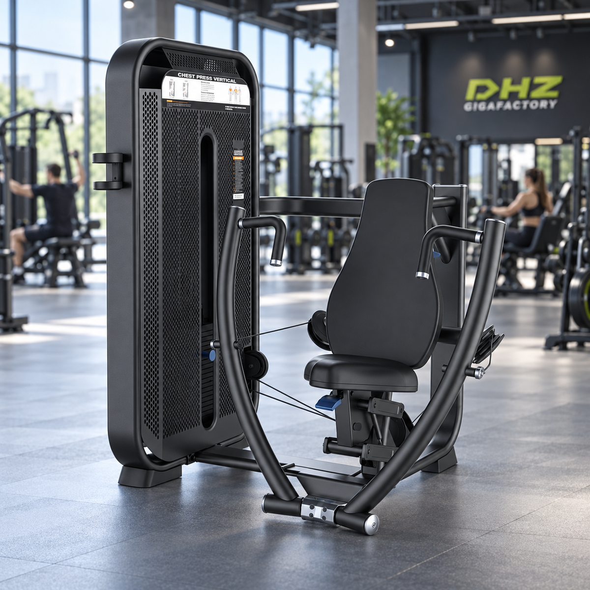 DHZ E7008 Vertical Press frei im Fitnessstudio-Ambiente mit trainierenden Personen im Hintergrund