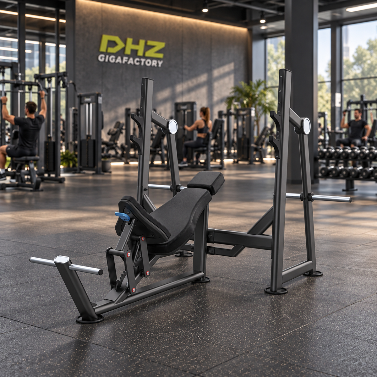 DHZ U2042 frei im aktiven DHZ-Gigafactory-Fitnessstudio mit Training im Hintergrund