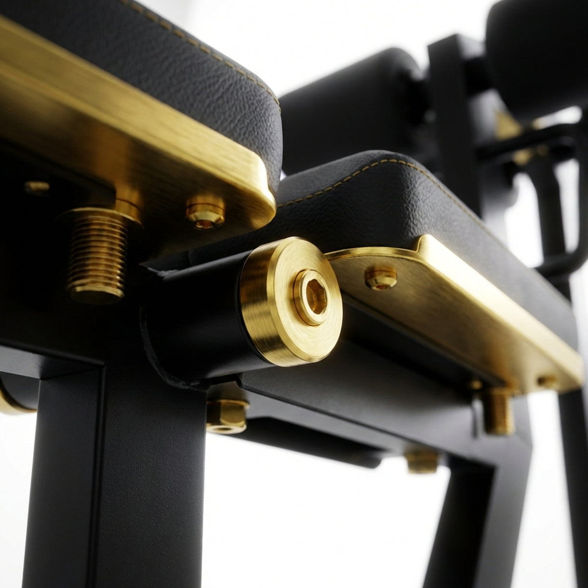 DHZ TITAN Mechanix Y977ZA Adjustable Decline Bench – Verstellbare Negativbank – adjustable decline bench schwarz gold polster gelenk detail