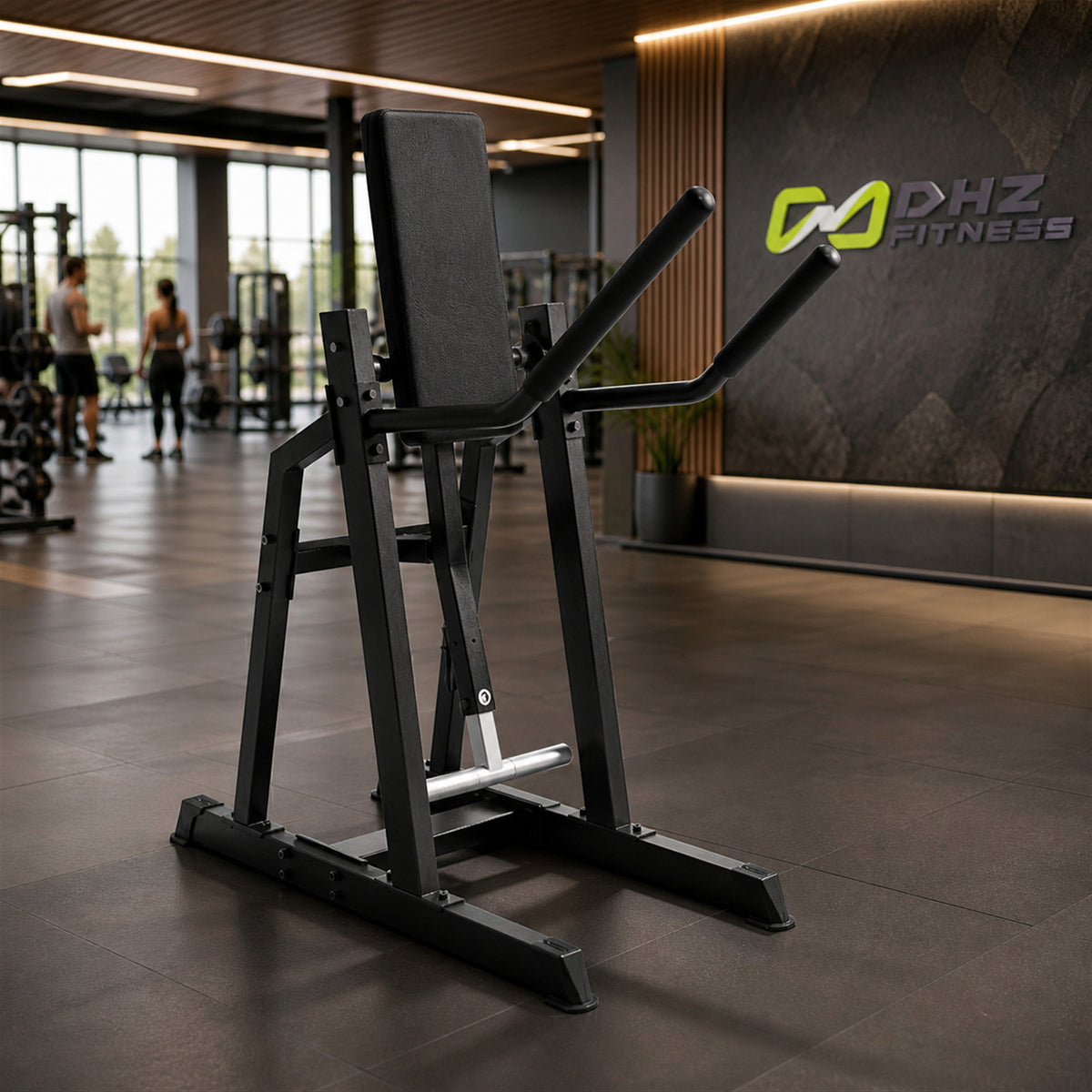 DHZ A623 V-Crunch Abdominal Trainer – Professioneller Körpergewichts-Bauchtrainer – Geräteansicht in einem hochwertigen Premium-Fitnessstudio