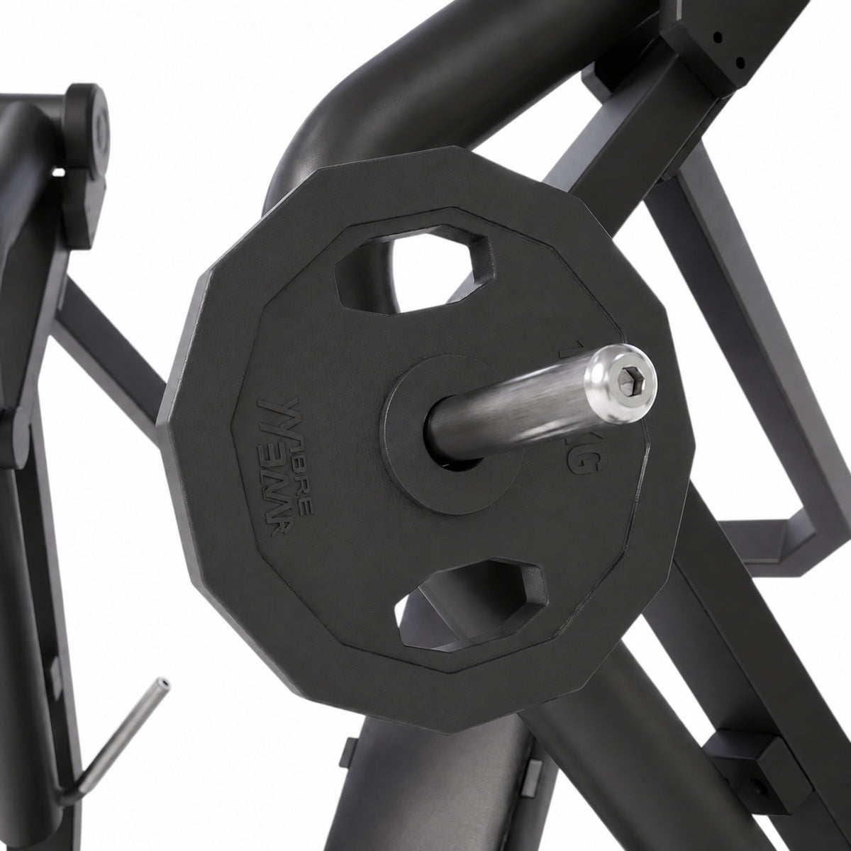DHZ Y900 Y910 Decline-Brustpresse (Low Chest Press) in Schwarz-Schwarz – Detail der Hantelscheibenaufnahme