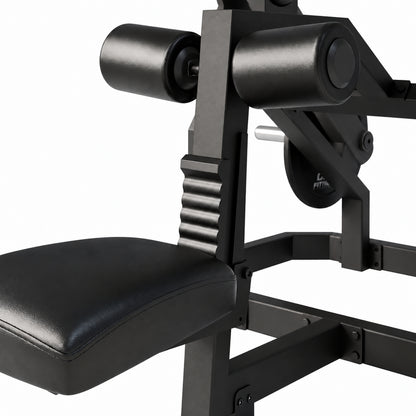 DHZ Y900 Y965 Sitzende Dip-Maschine (Seated Dip) in Schwarz-Schwarz – Detail von Sitz und Rollenpolstern