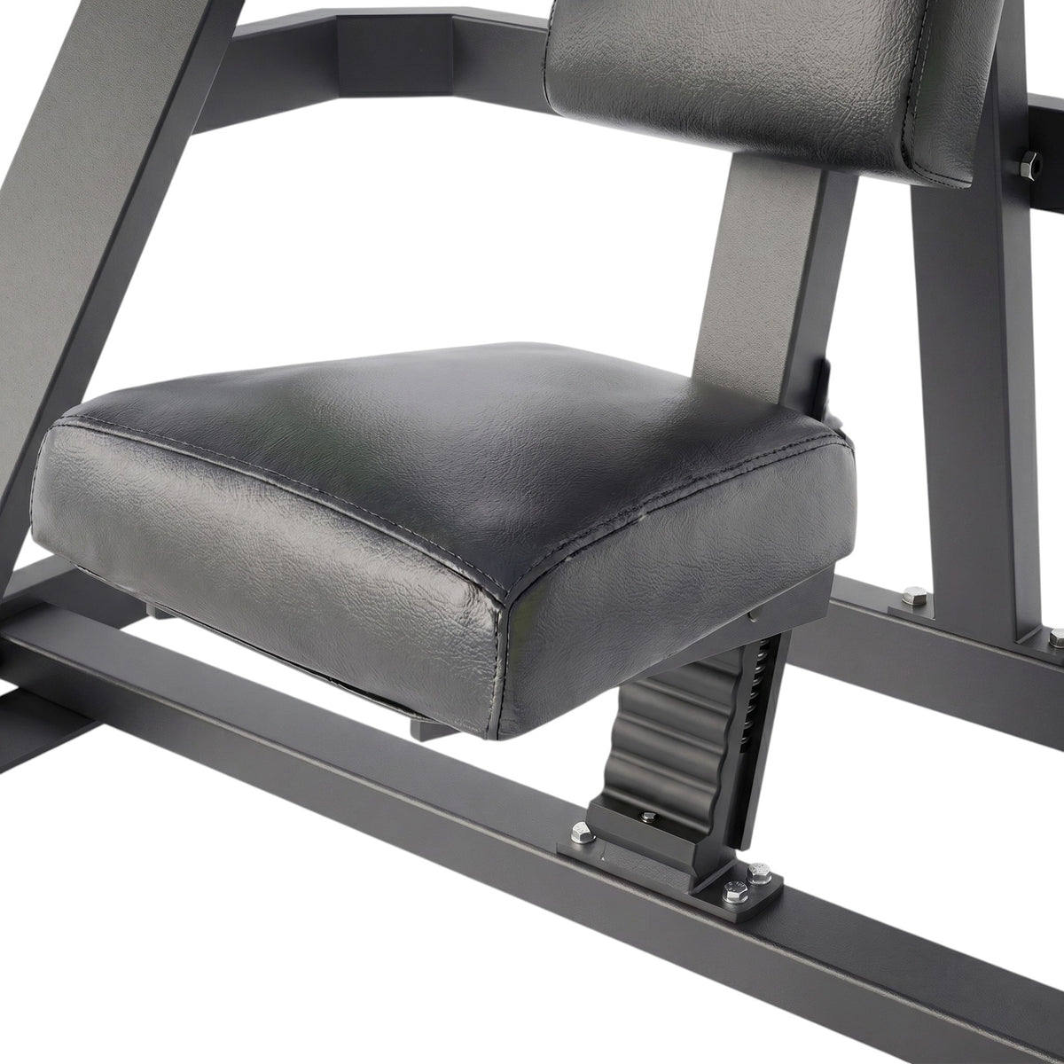 DHZ Y900 Y915 Schrägbank-Brustpresse (Incline Chest Press) – Detail des Sitzpolsters