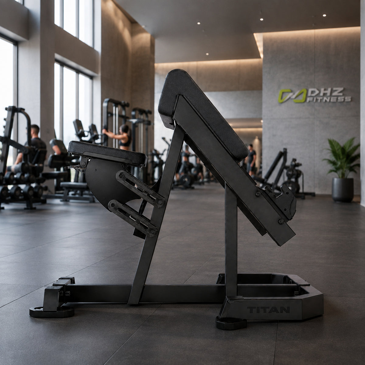 DHZ TITAN Mechanix Y976ZA Seated Preacher Curl - Plate Loaded Bizepsbank für isoliertes Armtraining – seated preacher curl obsidian black premium