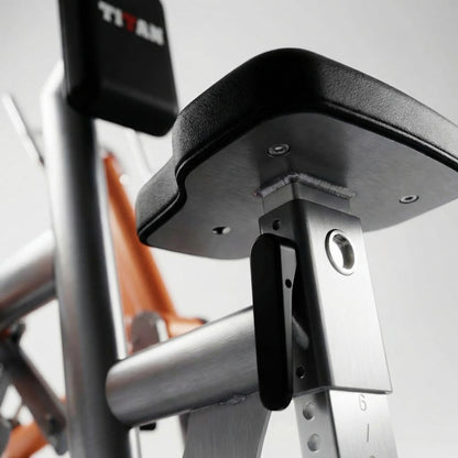DHZ TITAN Extreme T907 Alternate Leg Curl – Beinbeuger für isoliertes Hamstring-Training