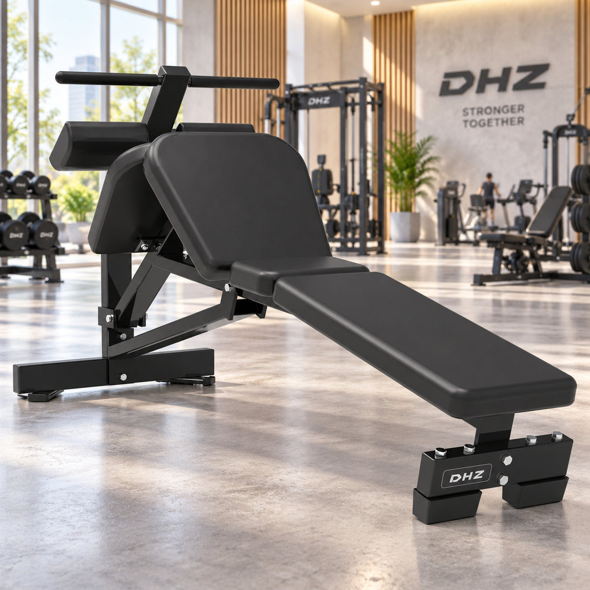 DHZ S-FORCE PM3002 Abdominal Board – schwarze Ausführung im hellen DHZ Fitnessstudio