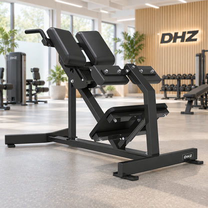 DHZ S-FORCE PM3016 Back Extension – schwarze Ausführung im hellen DHZ Fitnessstudio