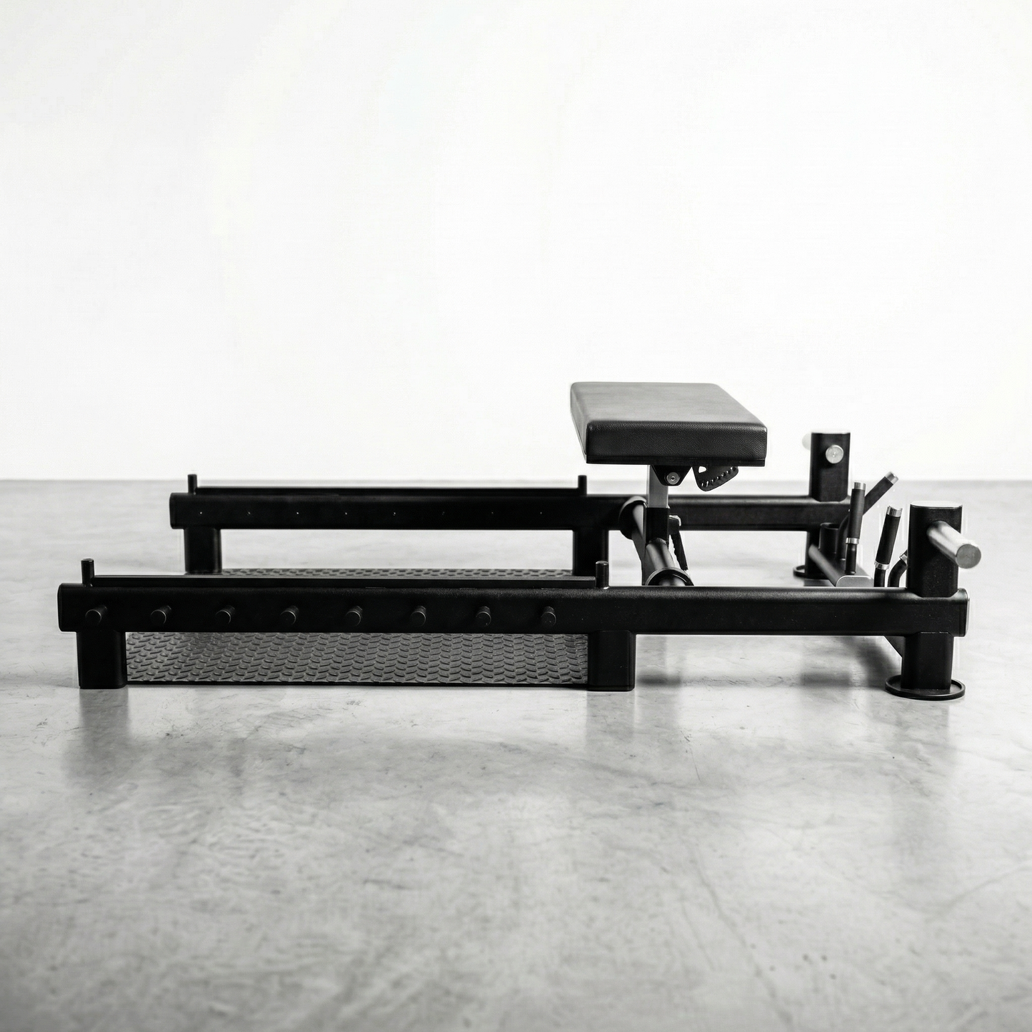 DHZ A606 Glute Bridge Bench – Plate Loaded Glute Bench für professionelles Gesäßtraining
