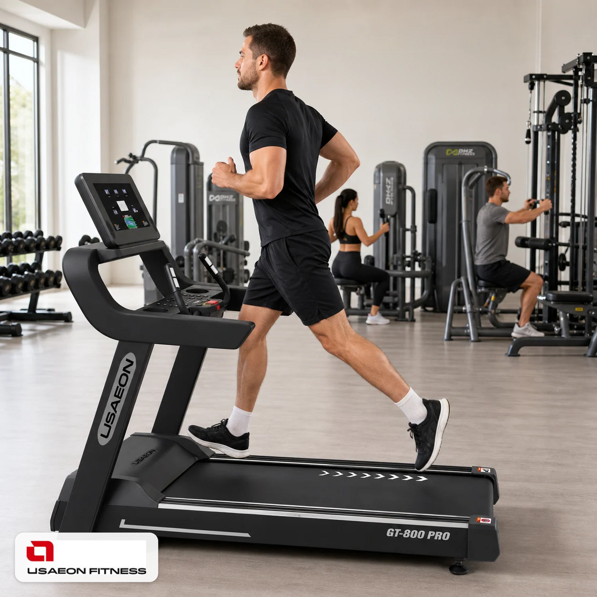 USAEON GT800PRO Profi Laufband Fitnessstudio – Geräteansicht im professionellen Fitnessstudio