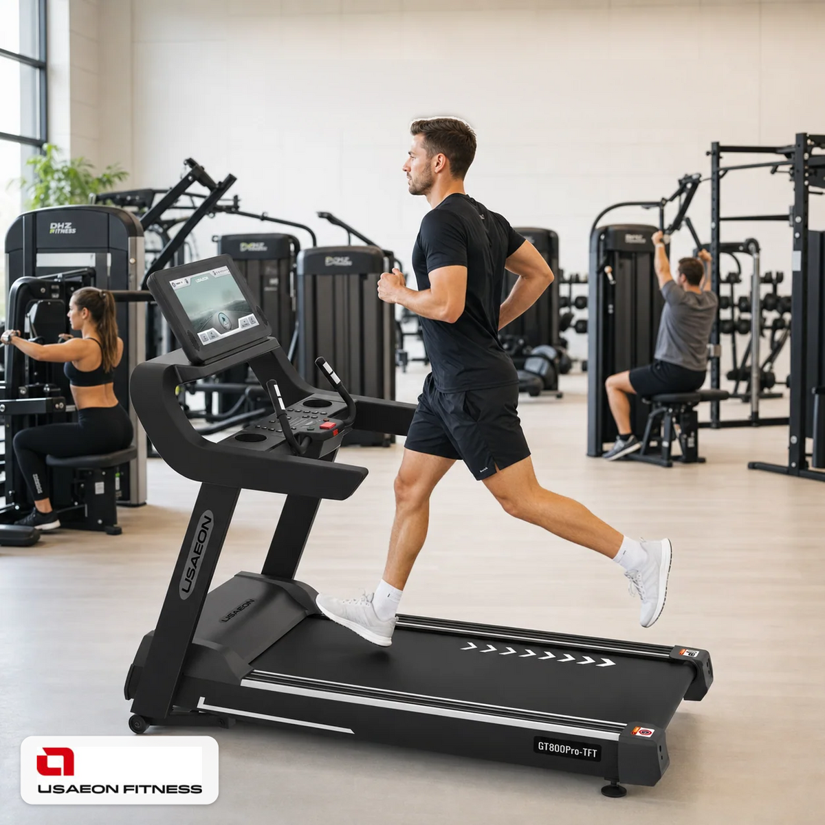 USAEON GT800PRO Profi Laufband Fitnessstudio – Geräteansicht im professionellen Fitnessstudio